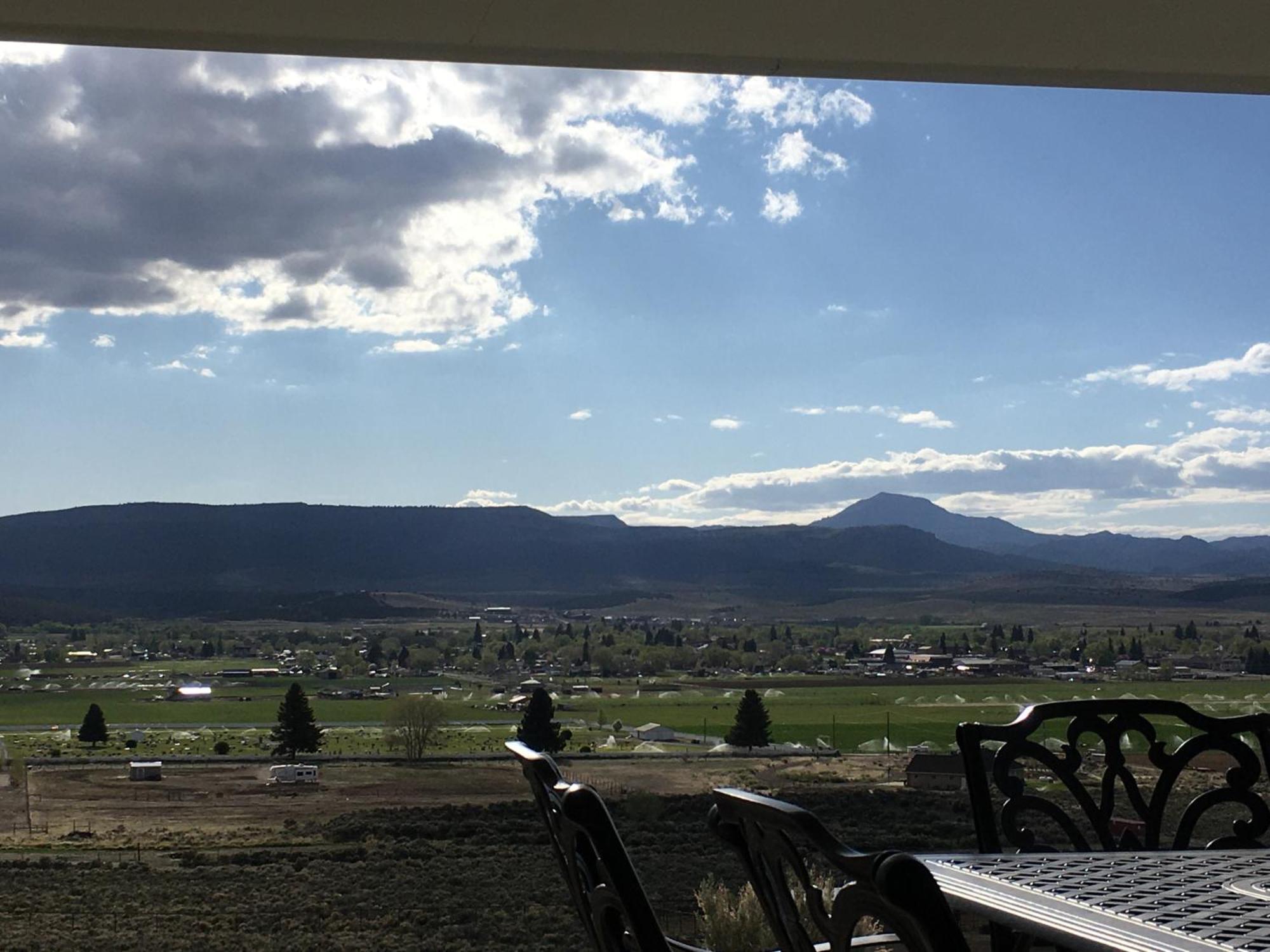 Hilltop Heaven - 5 Star Comfort And Views بانجوِتش المظهر الخارجي الصورة